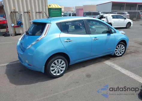 2015 Nissan Leaf S z USA, uszkodzony, nr VIN 1N4AZ0CP3FC318923